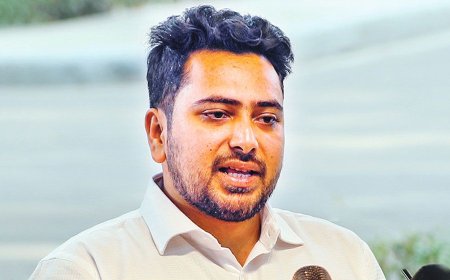 রাষ্ট্রপতিকে অভিশংসন করে গ্রেফতারের দাবি নাহিদ ইসলামের