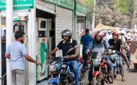 অবৈধ তেল মজুতদারদের তথ্য দিলেই মিলবে লাখ টাকা পুরস্কার