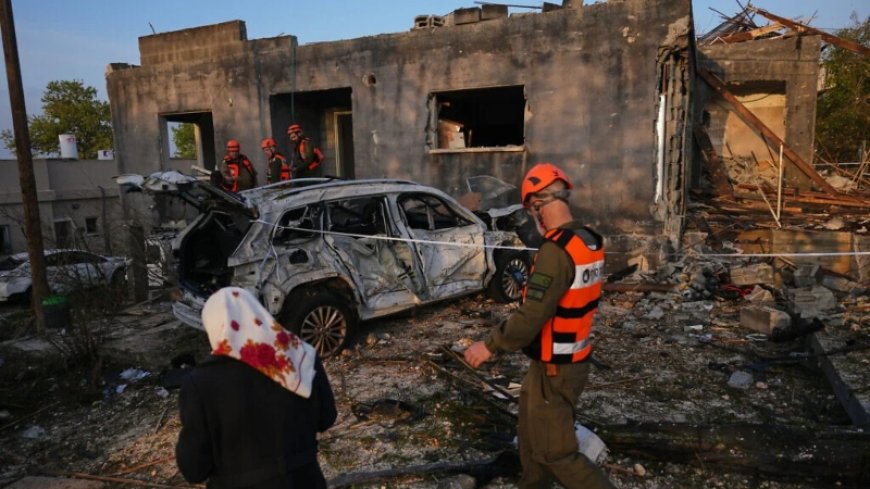 ইরানের ব্যাপক ক্ষেপণাস্ত্র হামলায় জ্বলছে তেল আবিব, অনবরত বাজছে সাইরেন