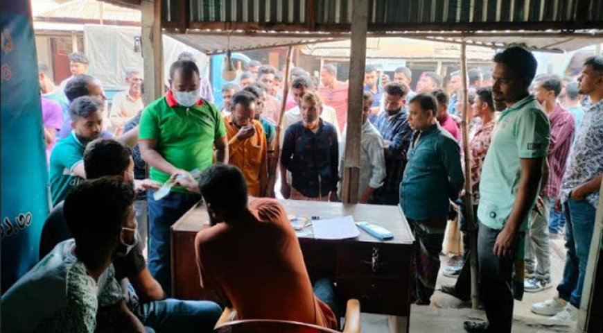 যাত্রী সেজে কাউন্টারে ইউএনও, অতিরিক্ত ভাড়া নেওয়ায় জরিমানা