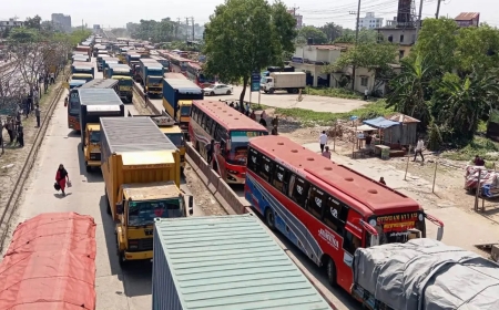 ঢাকা-চট্টগ্রাম মহাসড়ক অবরোধ, ১০ ‍কিলোমিটার যানজট