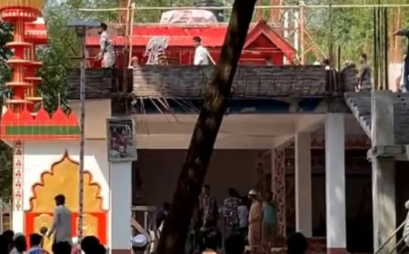 কুষ্টিয়ায় আস্তানায় হামলা চালিয়ে কথিত পীরকে পিটিয়ে হত্যা, ভাঙচুর-আগুন