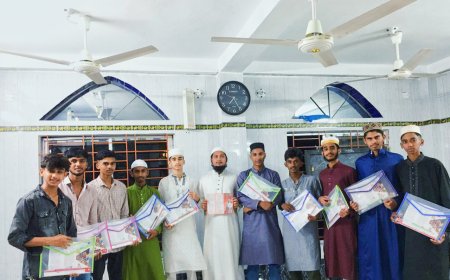 দুমকীতে ইসলামী ছাত্র আন্দোলনের উদ্যোগে এসএসসি ও দাখিল পরীক্ষার্থীদের জন্য দোয়া ও শিক্ষা সামগ্রী বিতরণ