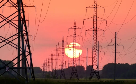 দেশব্যাপী লোডশেডিংয়ের মধ্যে দুঃসংবাদ দিল আদানি