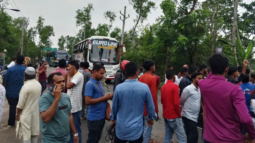 গোপালগঞ্জে তেল না পেয়ে মহাসড়ক অবরোধ: ২ কিলোমিটার যানজট