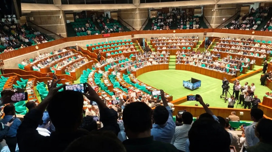 সংসদ গ্যালারিতে শিক্ষার্থীদের জন্য আসন আরও বাড়ল