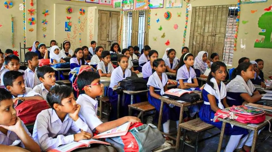 প্রাথমিক শিক্ষার্থীদের বিনামূল্যে স্কুল ব্যাগ ও ড্রেস দেবে সরকার