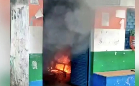 পশ্চিমবঙ্গের বিভিন্ন স্থানে সংঘর্ষ, তৃণমূলের অফিসে আগুন