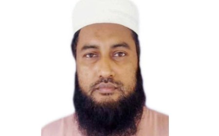 উপবৃত্তির প্রলোভনে ছাত্রীকে শ্লীলতাহানি: গণধোলাইয়ের পর হাসপাতালে মাদরাসা শিক্ষক