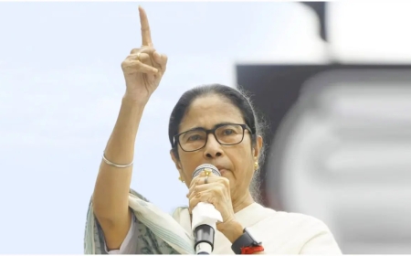‘আমি হারিনি, পদত্যাগ করব না’: মমতার অনড় অবস্থানে পশ্চিমবঙ্গে চরম সাংবিধানিক সংকট