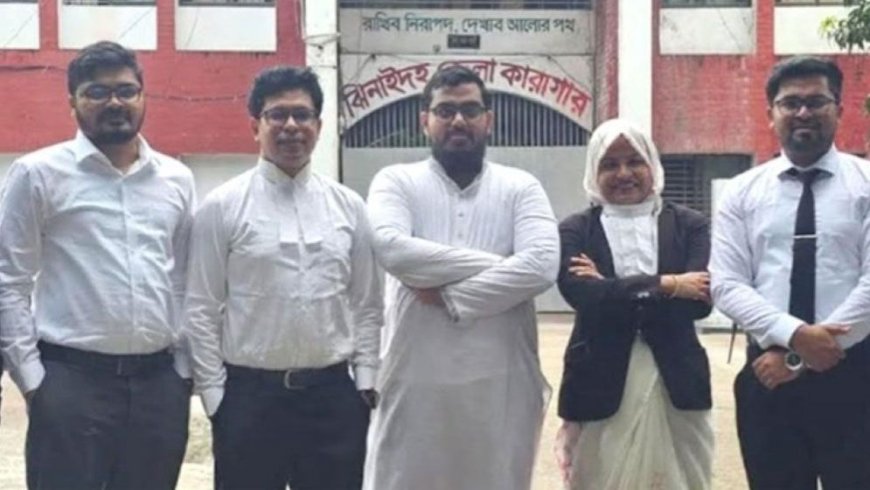 গ্রেফতারের পরদিনই জামিনে মুক্ত হলেন এনসিপি নেতা তারেক রেজা
