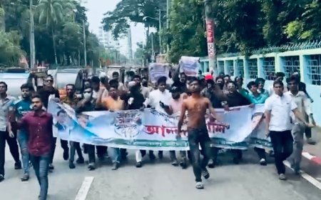বরিশালে নিষিদ্ধ আওয়ামী লীগের ঝটিকা মিছিল: সাবেক কাউন্সিলরসহ গ্রেফতার ১৭