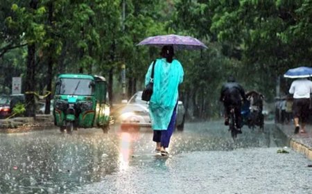 ঢাকায় বৃষ্টির আভাস, কমতে পারে তাপমাত্রা