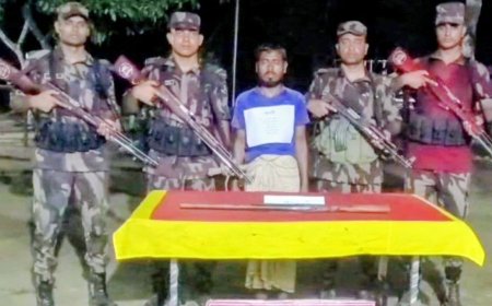 শেরপুরের ঝিনাইগাতী সীমান্তে দেশীয় অস্ত্রসহ যুবক আটক
