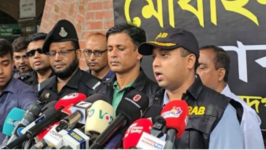রাজধানীর তিন সরকারি হাসপাতালে র‍্যাবের অভিযান, আটক ১৩