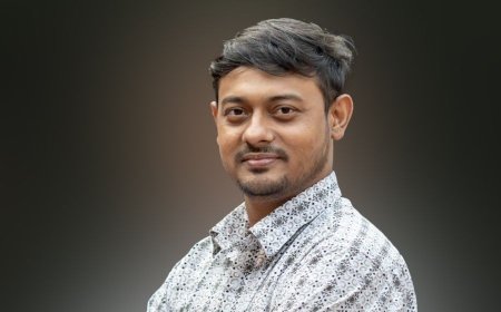 খামেনির জানাজায় অংশ নিতে ইরান যাচ্ছেন নাসীরুদ্দীন পাটওয়ারী