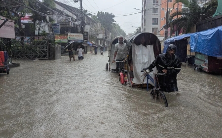 সারা দেশে বৃষ্টি, ভারি বর্ষণে ডুবেছে চট্টগ্রামসহ উপকূলীয় বহু এলাকা