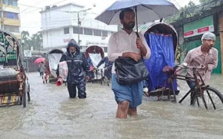 চট্টগ্রামে তিন দিনের বৃষ্টিতে তলিয়ে গেছে দোকানপাট