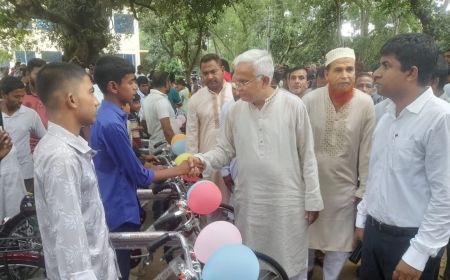 সবাইকে নিয়ে আমরা মানবিক বাংলাদেশ গড়তে চাই