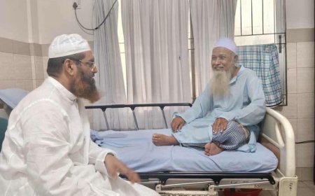 হাসপাতালে আল্লামা ইসমাঈল নূরপুরীকে দেখতে গেলেন মামুনুল হক
