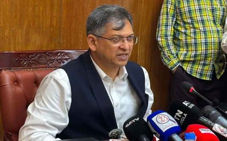 সাবেক রাষ্ট্রপতির বিরুদ্ধে তোলা অভিযোগ আমলে নেওয়ার মতো নয়: স্বরাষ্ট্রমন্ত্রী