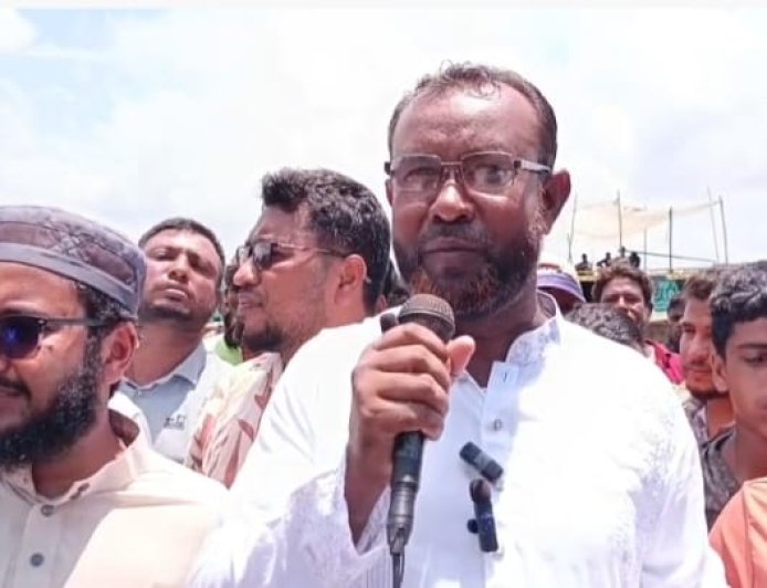যাদুকাটা ও পাটলাই নদীতে চাঁদাবাজির প্রতিবাদে অনির্দিষ্টকালের নৌ ধর্মঘটের ডাক