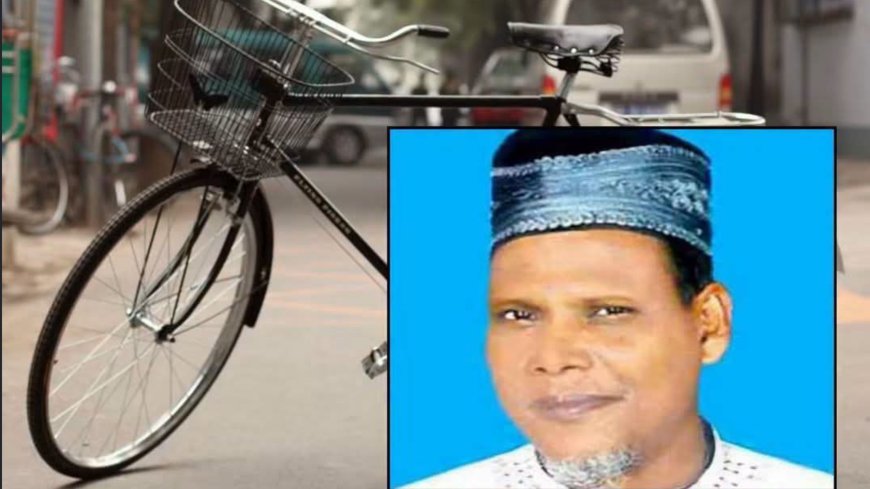 দরিদ্র শিক্ষার্থীর নামে বরাদ্দ বাইসাইকেল নাতিকে দিলেন জামায়াত নেতা