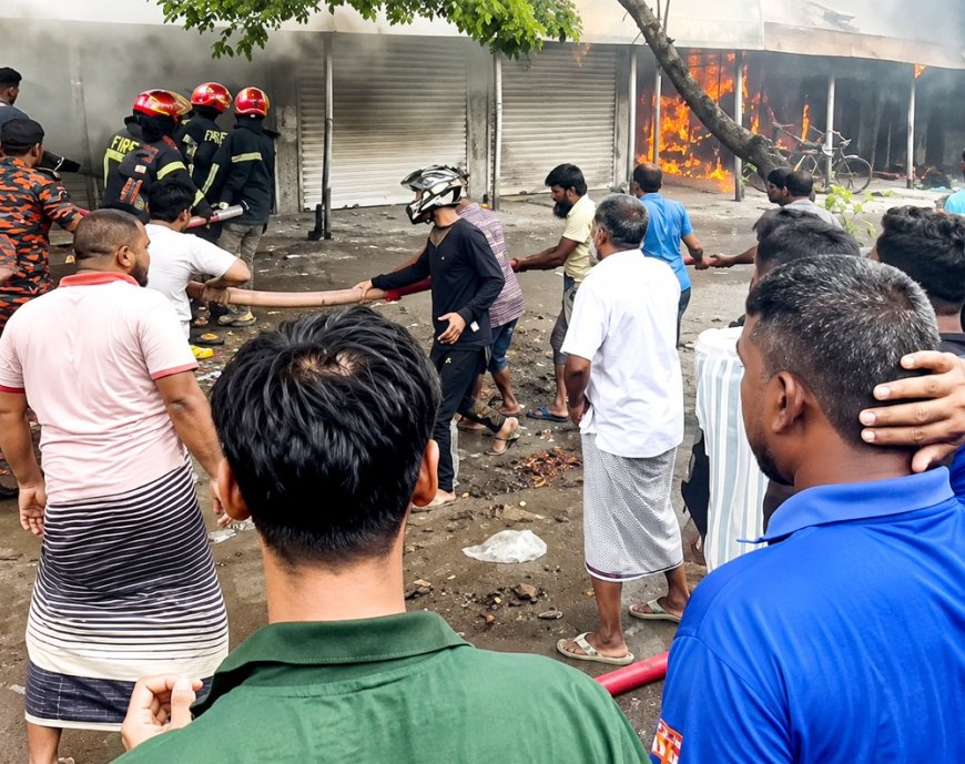 কাশিয়ানীতে ভয়াবহ অগ্নিকাণ্ড: পুড়ে ছাই ৫ দোকান, ১০ লাখ টাকার ক্ষয়ক্ষতি