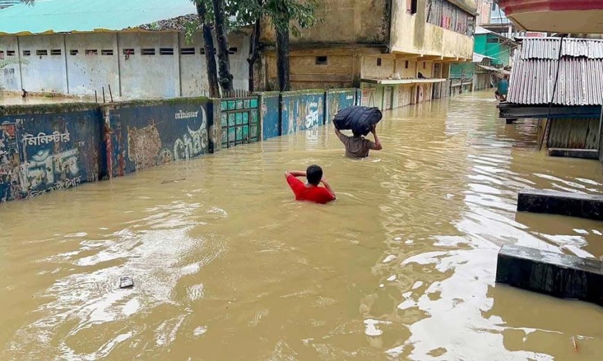 বন্যায় সাত জেলায় মৃত্যু বেড়ে ৫১, পানিবন্দি আড়াই লাখের বেশি পরিবার