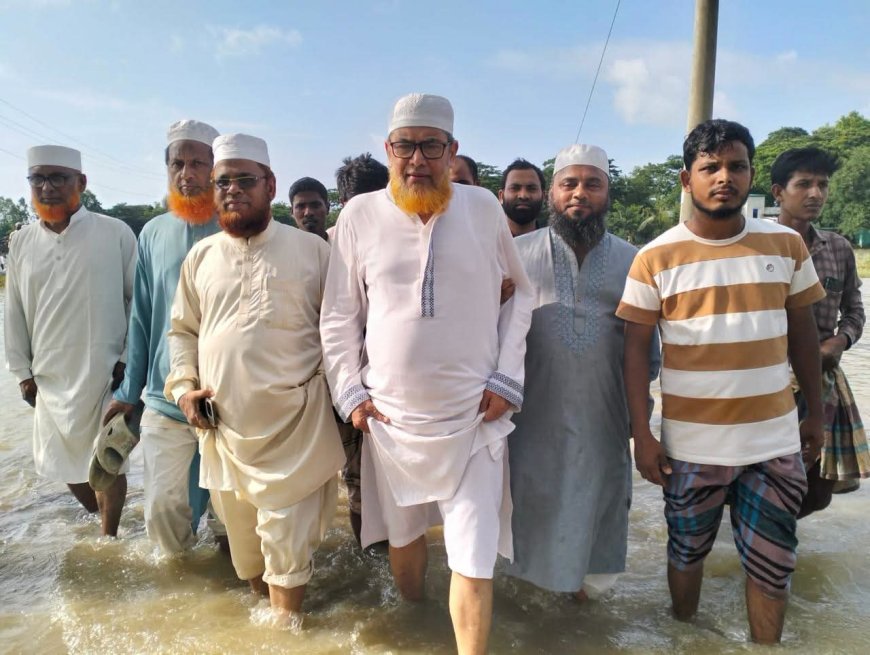 বাঁশখালীতে বন্যায় নিহত কিশোরী তাহিন নূরের পরিবারকে জামায়াত আমীরের আর্থিক সহায়তা