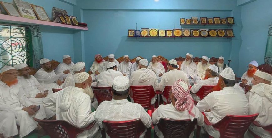 বাবুনগর মাদরাসায় হেফাজতের মতবিনিময় সভায় খেলাফত মজলিস প্রতিনিধিদলের অংশগ্রহণ