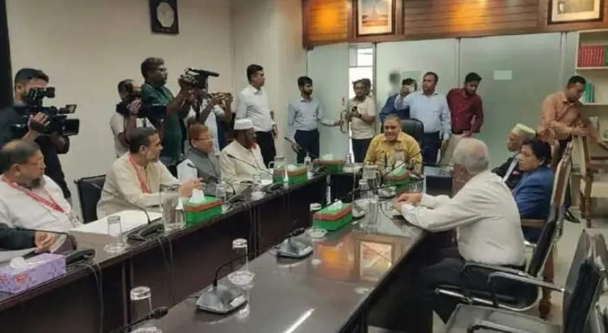 নির্বাচন কমিশনের সঙ্গে বৈঠকে জামায়াতের প্রতিনিধিদল