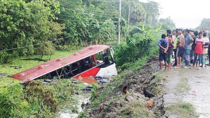 ভাঙায় নিয়ন্ত্রণ হারিয়ে যাত্রীবাহী বাস খাদে, আহত ২৫
