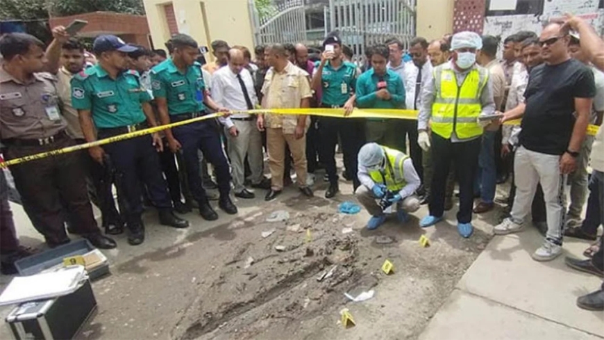 বরিশালে আদালত চত্বরের সামনে বোমা বিস্ফোরণ