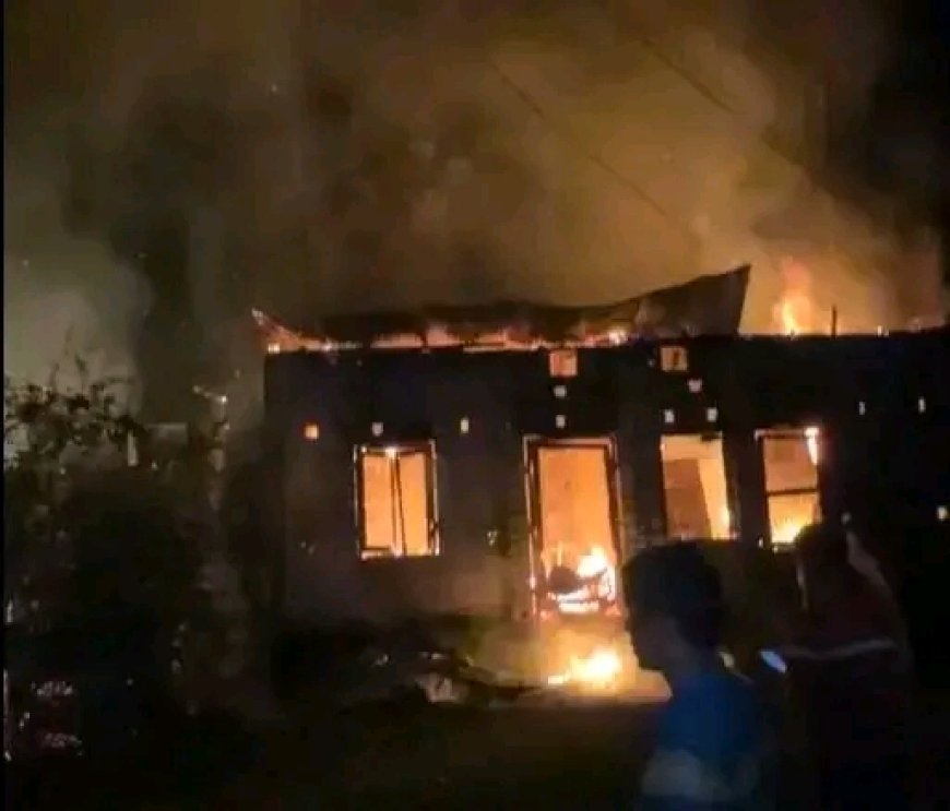 নকলায় ফায়ার সার্ভিস স্টেশন না থাকায় আগুনে পুড়ল দুই বসতঘর, ক্ষুব্ধ ‘থটস অফ বিল্লাল’